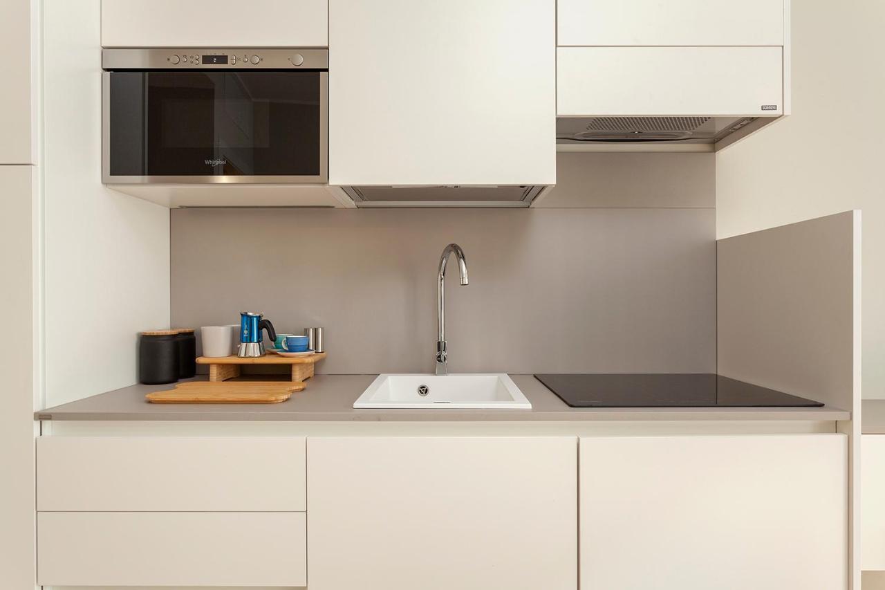 Zuretti1 - Meryggiare Apartments Milánó Kültér fotó