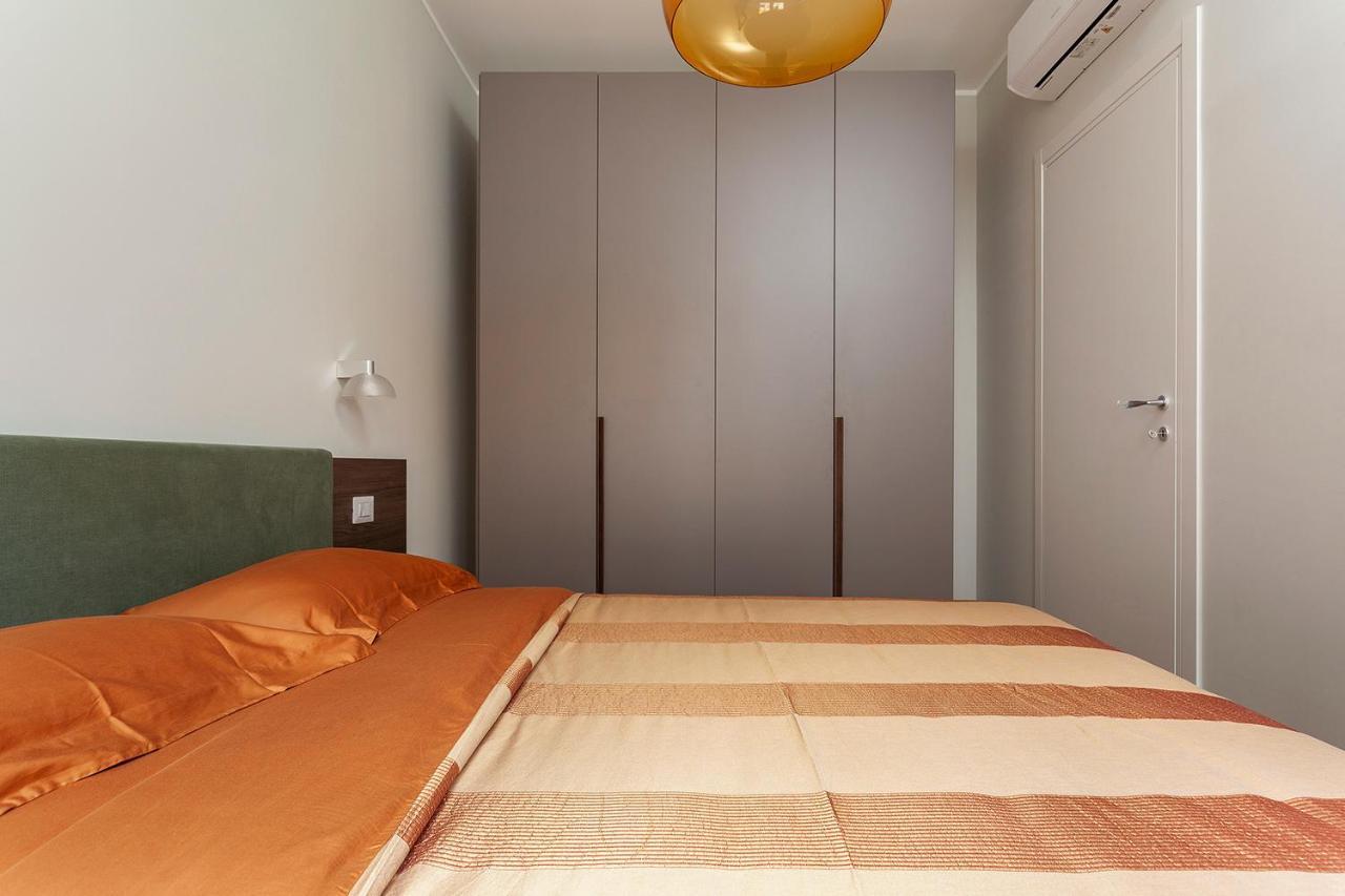 Zuretti1 - Meryggiare Apartments Milánó Kültér fotó